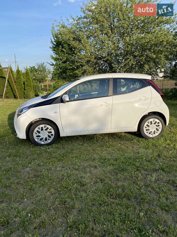 Хэтчбек Toyota Aygo 2021 в Снятине