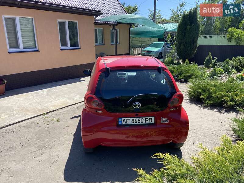 Хетчбек Toyota Aygo 2006 в Павлограді