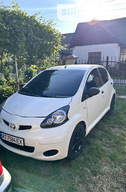 Хетчбек Toyota Aygo 2011 в Коломиї