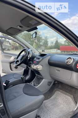 Хэтчбек Toyota Aygo 2006 в Черновцах