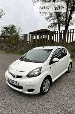 Хэтчбек Toyota Aygo 2011 в Львове