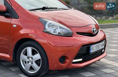 Хетчбек Toyota Aygo 2012 в Буську