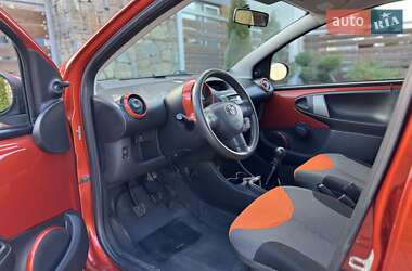 Хетчбек Toyota Aygo 2012 в Буську