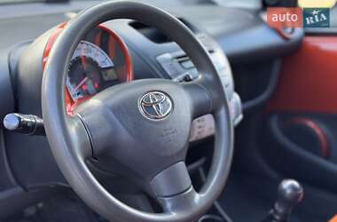 Хетчбек Toyota Aygo 2012 в Буську