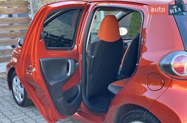 Хетчбек Toyota Aygo 2012 в Буську