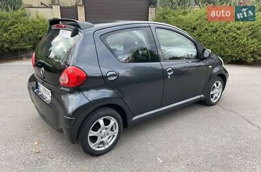 Хетчбек Toyota Aygo 2005 в Новомосковську