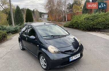 Хетчбек Toyota Aygo 2005 в Новомосковську