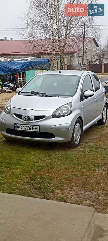 Хетчбек Toyota Aygo 2008 в Камені-Каширському