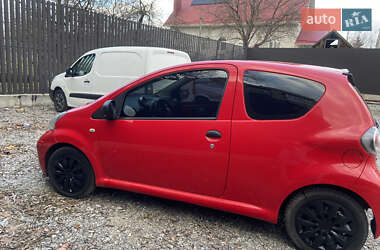 Хетчбек Toyota Aygo 2010 в Бару