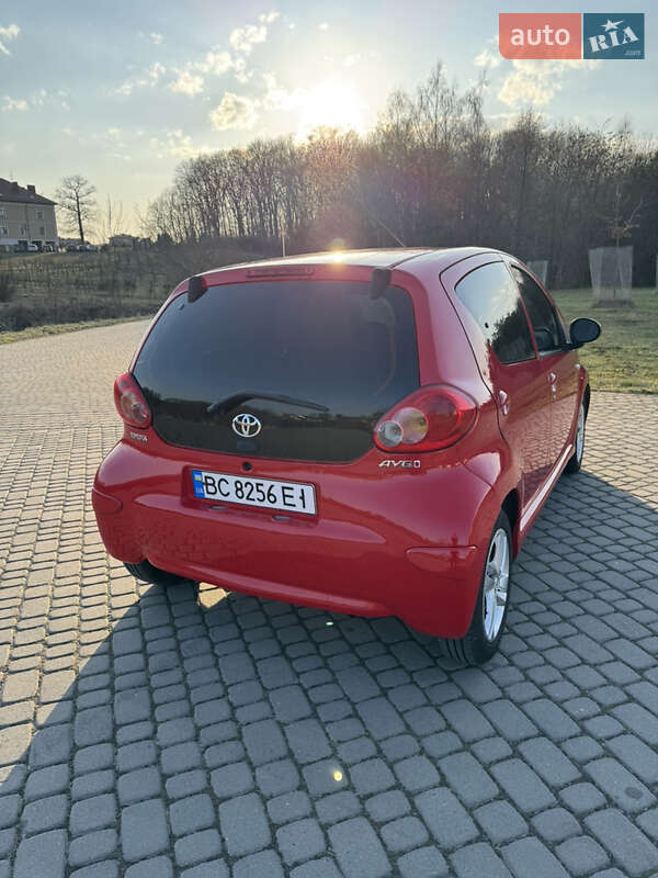 Хэтчбек Toyota Aygo 2007 в Львове