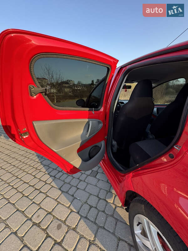 Хэтчбек Toyota Aygo 2007 в Львове