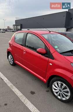 Хетчбек Toyota Aygo 2010 в Ірпені