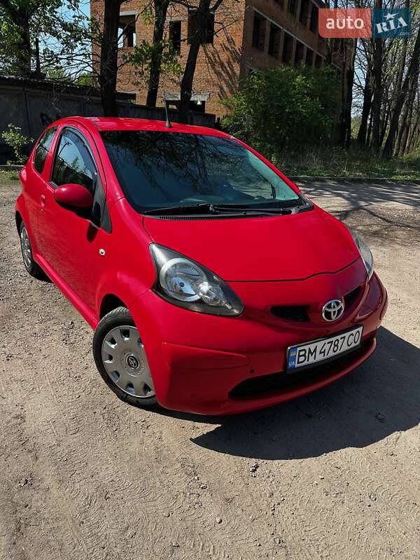 Хетчбек Toyota Aygo 2006 в Сумах