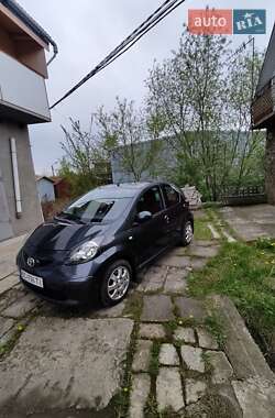 Хэтчбек Toyota Aygo 2006 в 