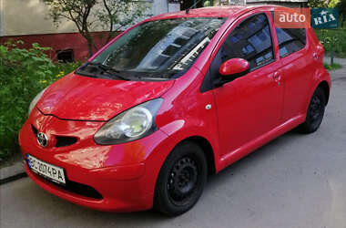 Хэтчбек Toyota Aygo 2008 в 