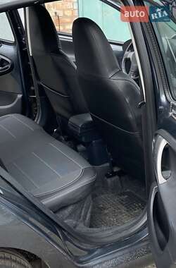Хетчбек Toyota Aygo 2012 в 