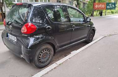 Хэтчбек Toyota Aygo 2008 в 