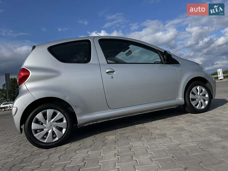 Хетчбек Toyota Aygo 2008 в Києві