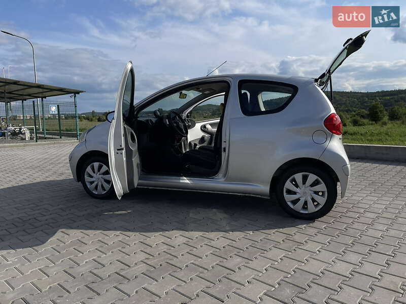 Хетчбек Toyota Aygo 2008 в Києві