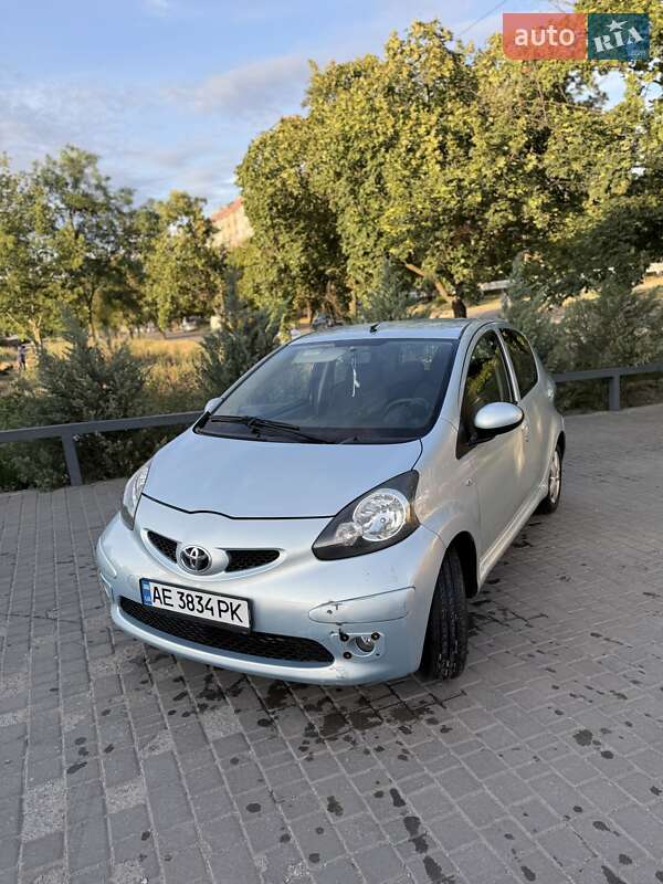 Хэтчбек Toyota Aygo 2005 в Днепре