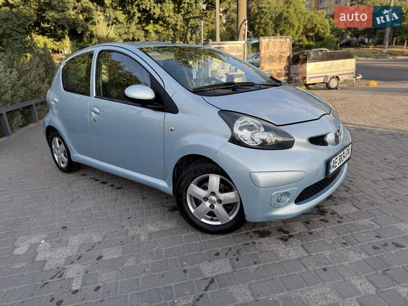 Хэтчбек Toyota Aygo 2005 в Днепре