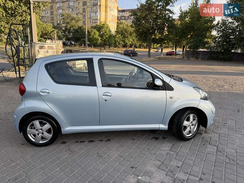 Хэтчбек Toyota Aygo 2005 в Днепре