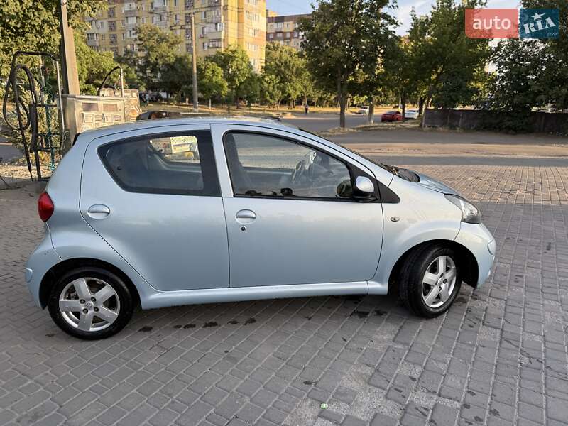 Хэтчбек Toyota Aygo 2005 в Днепре