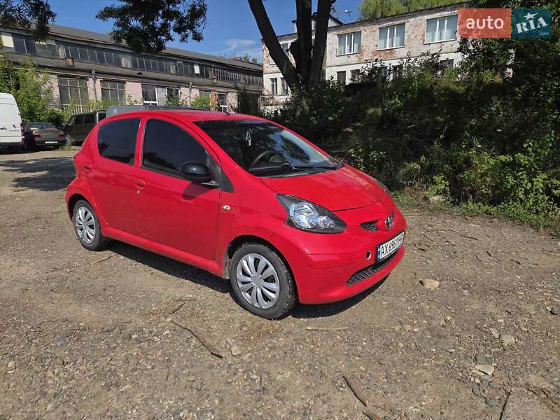 Хэтчбек Toyota Aygo 2007 в Черновцах