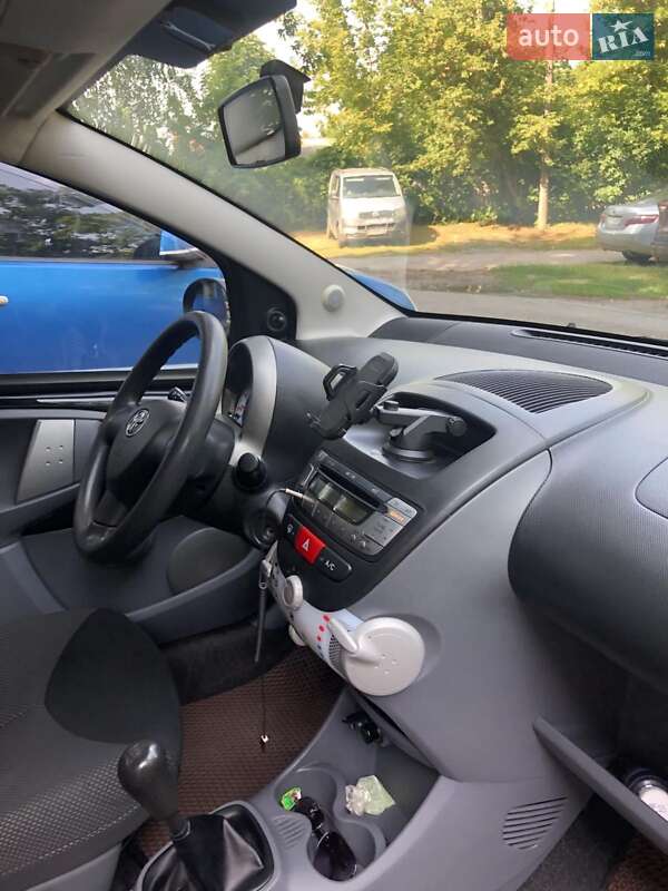 Хэтчбек Toyota Aygo 2011 в Харькове