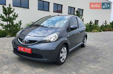 Хэтчбек Toyota Aygo 2007 в Луцке