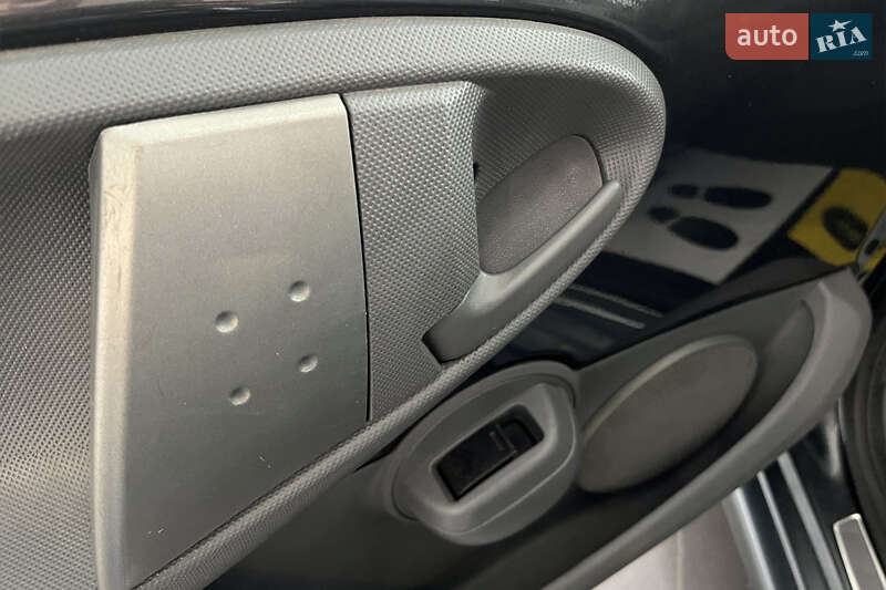 Хетчбек Toyota Aygo 2011 в Шептицькому фото 12 Хетчбек Toyota Aygo 2011 в Шептицькому