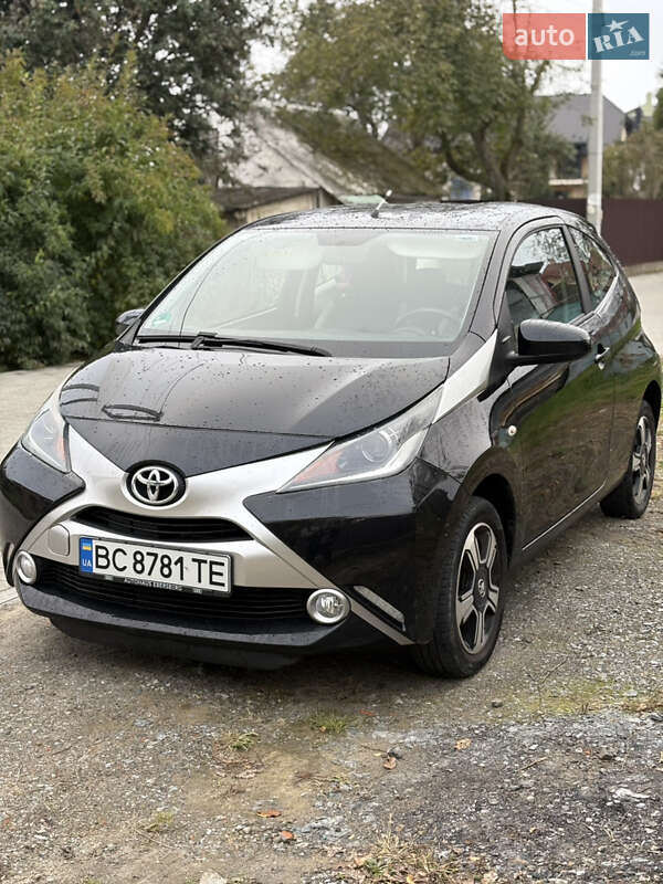 Хэтчбек Toyota Aygo 2014 в Львове