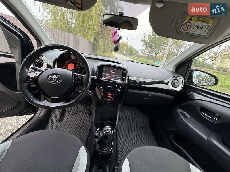 Хэтчбек Toyota Aygo 2014 в Львове