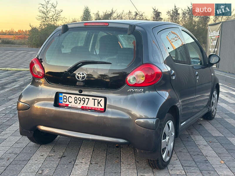 Хетчбек Toyota Aygo 2005 в Львові