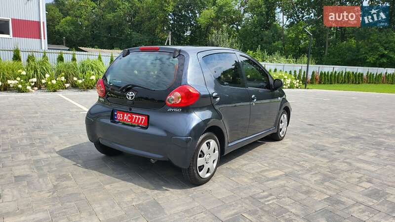Хэтчбек Toyota Aygo 2007 в Луцке