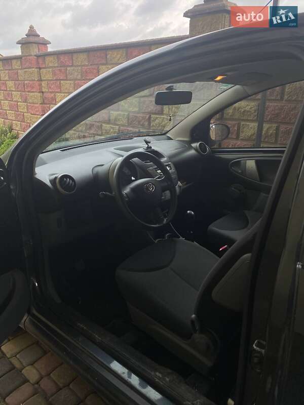 Хэтчбек Toyota Aygo 2008 в Ровно фото 3 Хэтчбек Toyota Aygo 2008 в Ровно