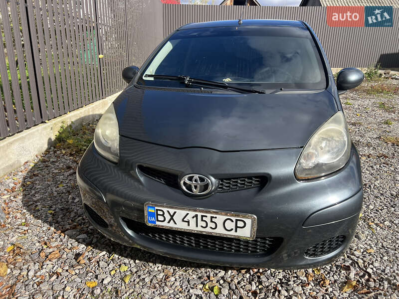 Хэтчбек Toyota Aygo 2010 в Новоднестровске