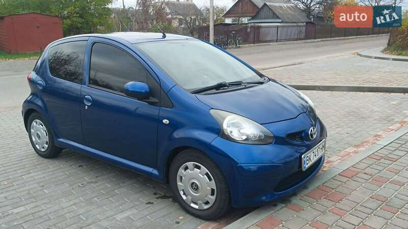 Хэтчбек Toyota Aygo 2008 в Сарнах фото 5 Хэтчбек Toyota Aygo 2008 в Сарнах