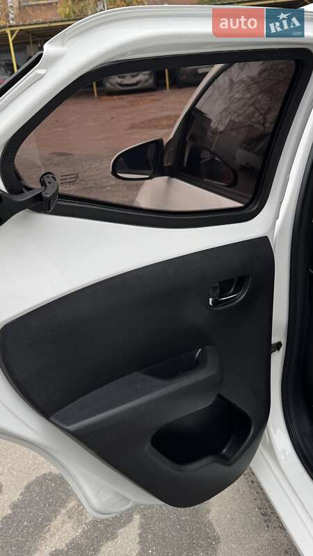 Хэтчбек Toyota Aygo 2017 в Сумах фото 6 Хэтчбек Toyota Aygo 2017 в Сумах