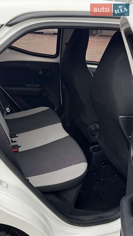 Хэтчбек Toyota Aygo 2017 в Сумах фото 5 Хэтчбек Toyota Aygo 2017 в Сумах