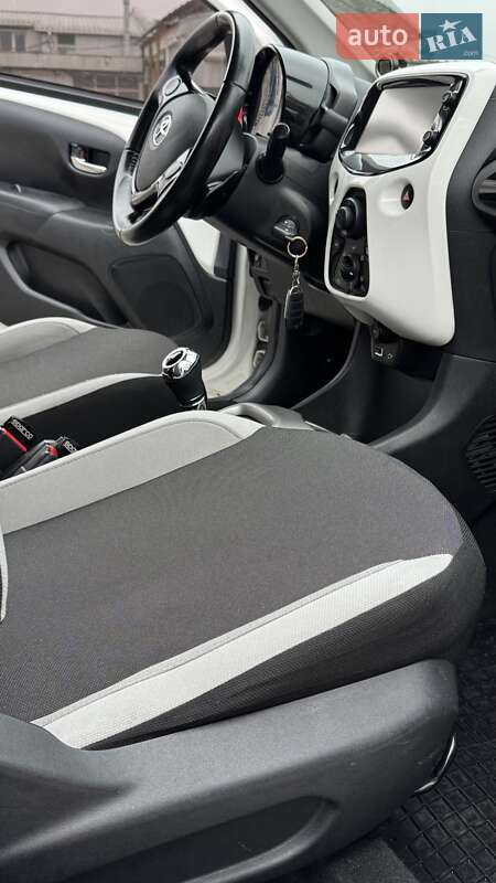 Хэтчбек Toyota Aygo 2017 в Сумах фото 15 Хэтчбек Toyota Aygo 2017 в Сумах