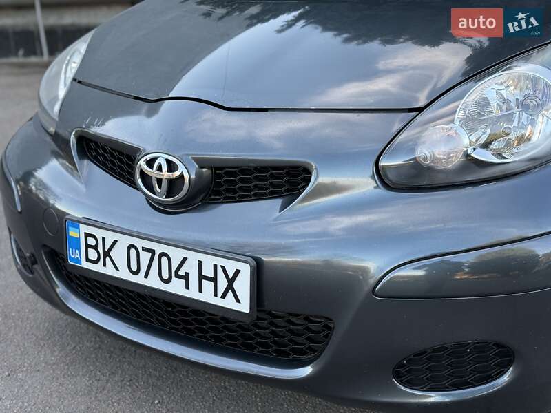Хетчбек Toyota Aygo 2009 в Рівному