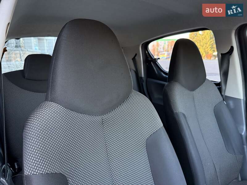 Хетчбек Toyota Aygo 2009 в Рівному