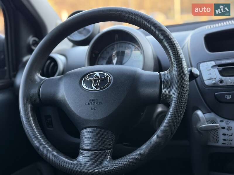Хетчбек Toyota Aygo 2009 в Рівному