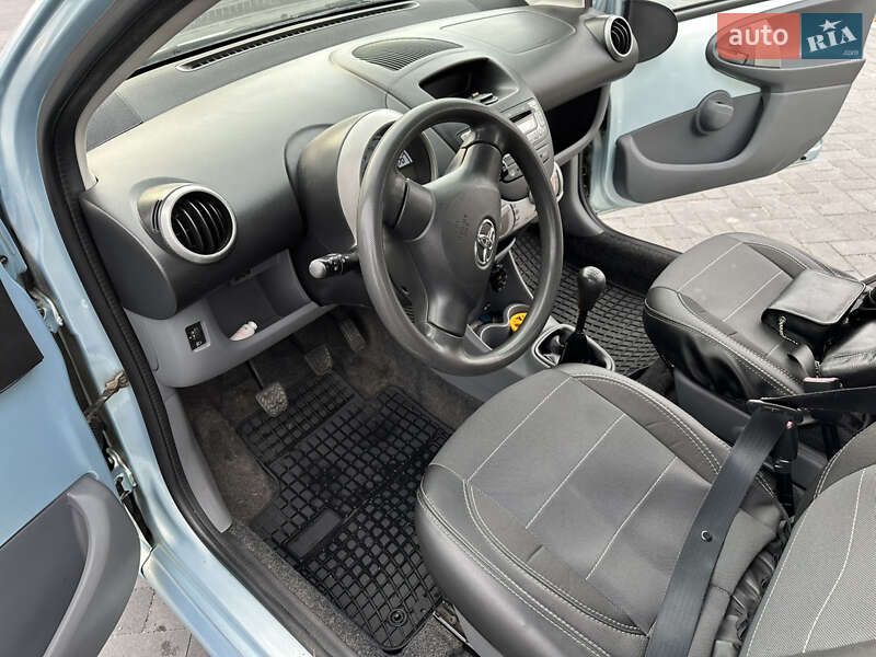 Хэтчбек Toyota Aygo 2005 в Лубнах