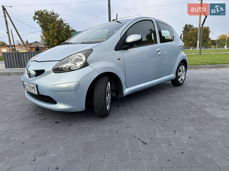 Хэтчбек Toyota Aygo 2005 в Лубнах