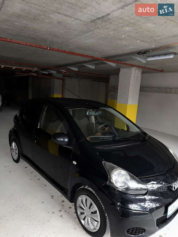 Хэтчбек Toyota Aygo 2010 в Харькове фото 2 Хэтчбек Toyota Aygo 2010 в Харькове