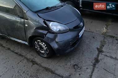 Хэтчбек Toyota Aygo 2006 в Запорожье