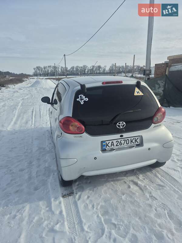 Хэтчбек Toyota Aygo 2006 в Виннице