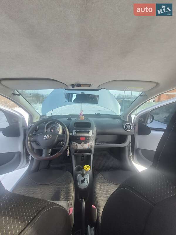 Хэтчбек Toyota Aygo 2006 в Виннице